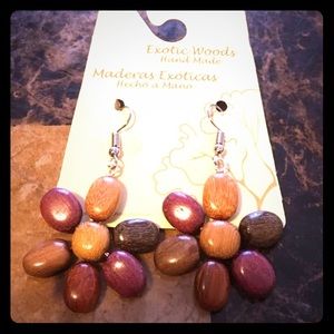 Handmade wooden flower earrings from Costa Rica.